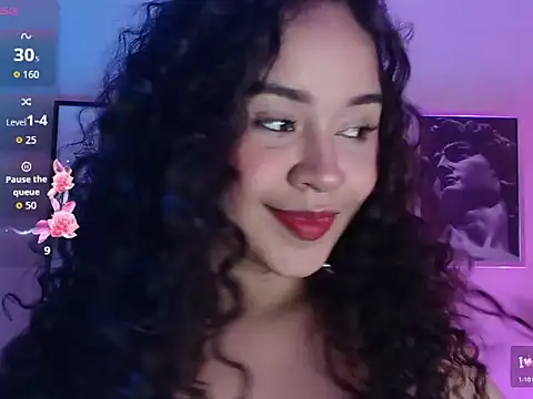 Snapshot of Mar_Wells chatting on 11.17.25 Mar Wells online show from 11.17.25