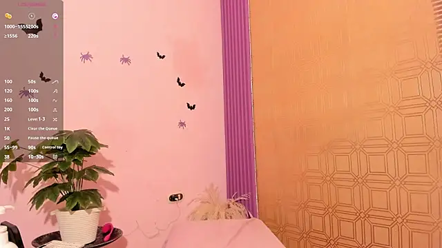 Snapshot of valen_gill chatting on 11.07.25 valen gill online show from 11.07.25