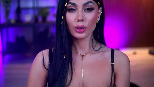 RavennaDArcy online show from 02.17.26