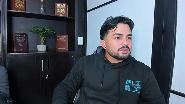 JonnSnow  online show from 11.07.25