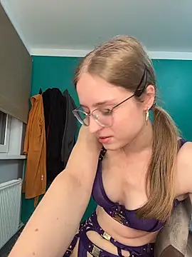 Snapshot of EveLunny chatting on 02.03.26 EveLunny online show from 02.03.26