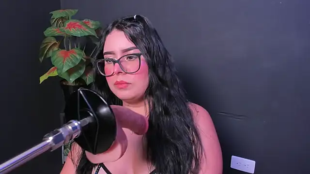 Snapshot of Amy_whittee chatting on 07.06.26 Amy whittee online show from 07.06.26