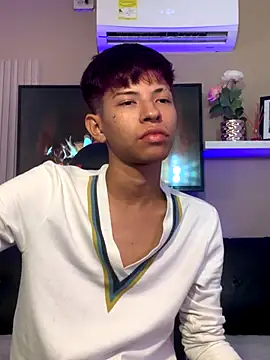 Tessachains 2  online show from 11.15.25