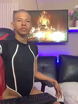 Tessachains 2  online show from 11.18.25