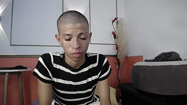 Tessachains 2  online show from 11.19.25