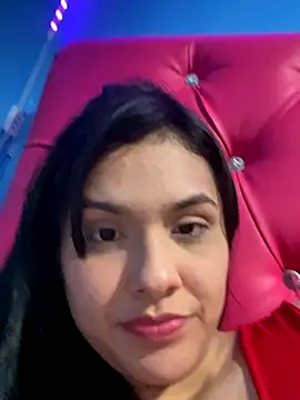 Snapshot of Chiquinquira3 chatting on 11.21.25 Chiquinquira3 online show from 11.21.25