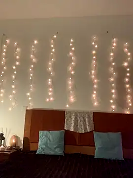 massagistahotbrunette online show from 11.20.25