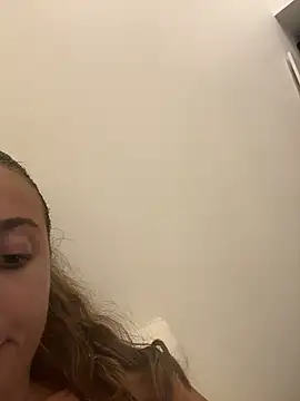 lounaaxangel online show from 11.10.25