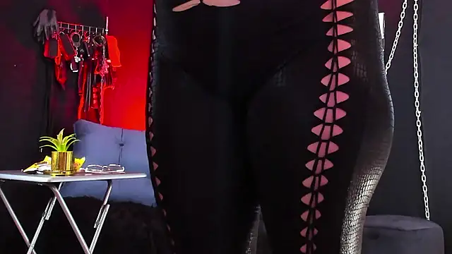 KatrinaStone online show from 03.18.26