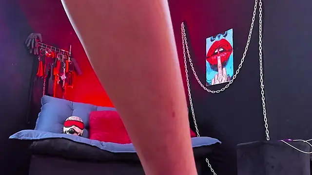 KatrinaStone online show from 04.03.26