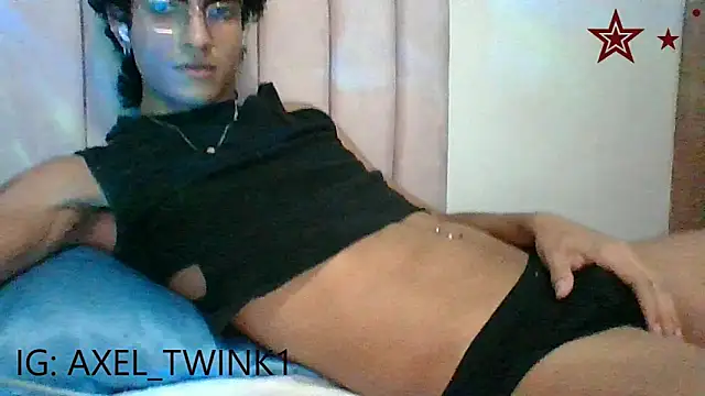 axel love13 online show from 01.15.26