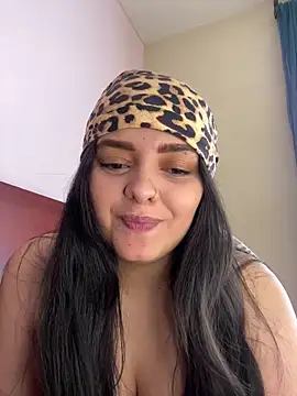 candicewest  online show from 12.20.25