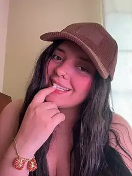 candicewest  online show from 04.19.26