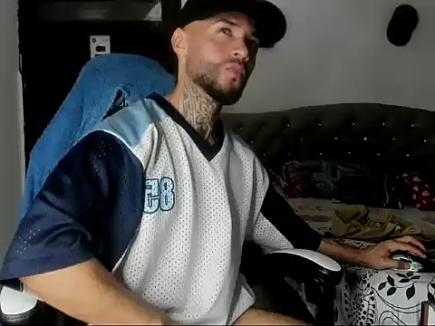 couple-hothot online show from 12.18.25