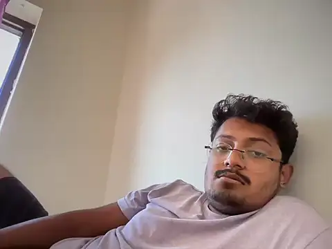 Snapshot of Your_yash2 chatting on 11.07.25 Your yash2 online show from 11.07.25