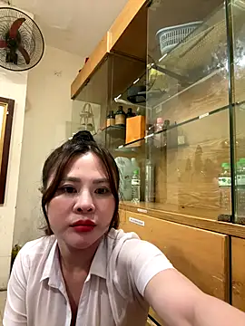 hellela-a online show from 11.09.25