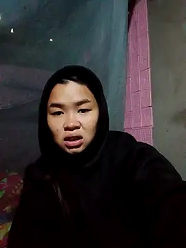 Snapshot of Mabel-122 chatting on 11.16.25 Mabel-122 online show from 11.16.25