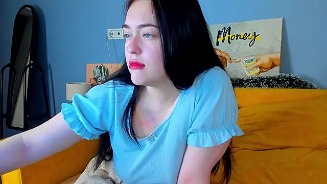 Mersedes Rosso online show from 01.07.26