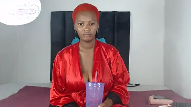 Miss-Berries online show from 12.03.25