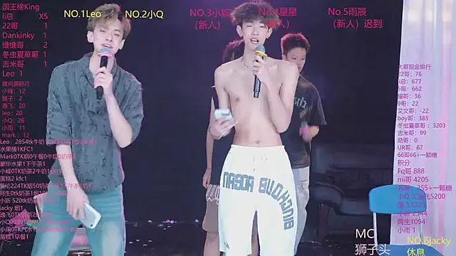 Snapshot of AAA-winner chatting on 05.11.26 AAA-winner online show from 05.11.26