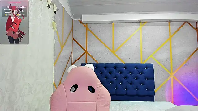 Snapshot of _vaiolet_owo chatting on 02.15.26 vaiolet owo online show from 02.15.26