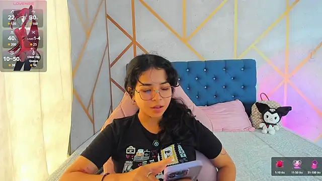 Snapshot of _vaiolet_owo chatting on 02.20.26 vaiolet owo online show from 02.20.26