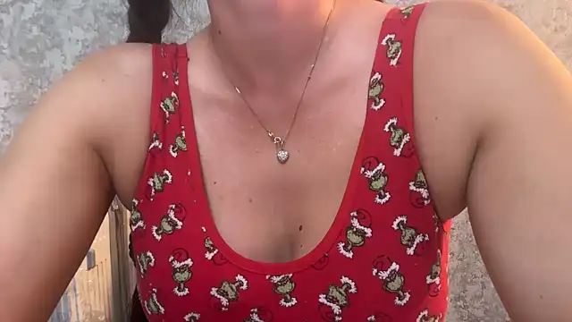 Snapshot of Angelinaa19 chatting on 02.01.26 Angelinaa19 online show from 02.01.26