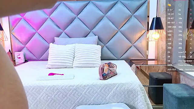 crystal gilton online show from 11.23.25