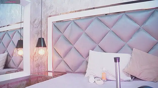 crystal gilton online show from 03.05.26