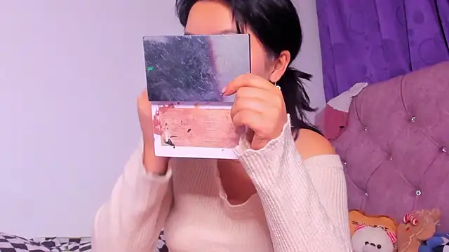 Snapshot of amy__a chatting on 01.13.26 amy a online show from 01.13.26