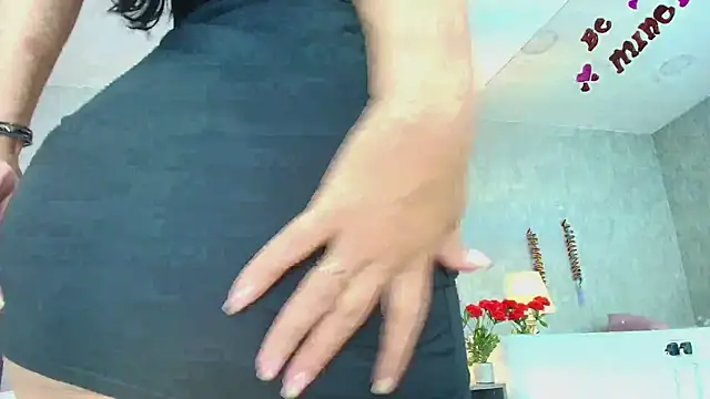 Snapshot of MeganDiamont_FG chatting on 04.30.26 MeganDiamont FG online show from 04.30.26