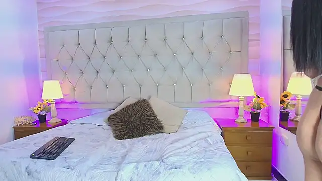 Liathompson FG online show from 12.16.25