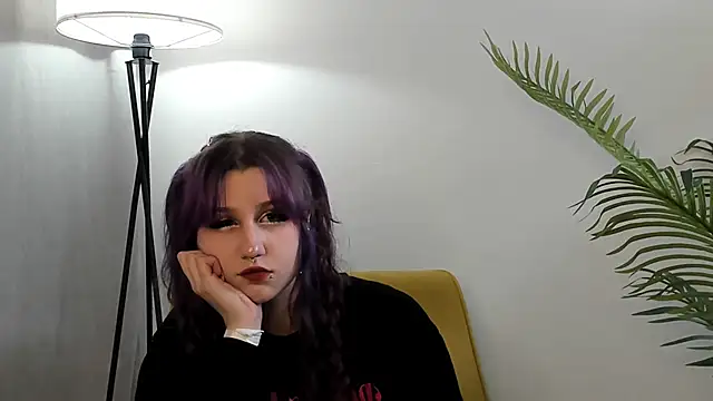 Snapshot of KishaRowsey chatting on 11.08.25 KishaRowsey online show from 11.08.25