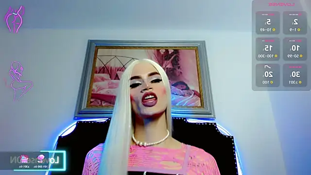 Snapshot of Aidana_kalaff_ts chatting on 11.11.25 Aidana kalaff ts online show from 11.11.25