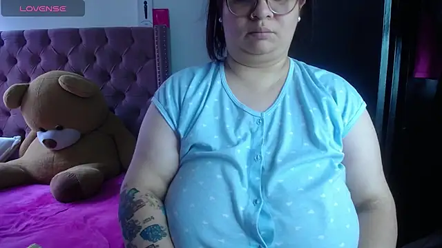 Snapshot of kattybbwbigboobs_ chatting on 06.17.26 kattybbwbigboobs online show from 06.17.26