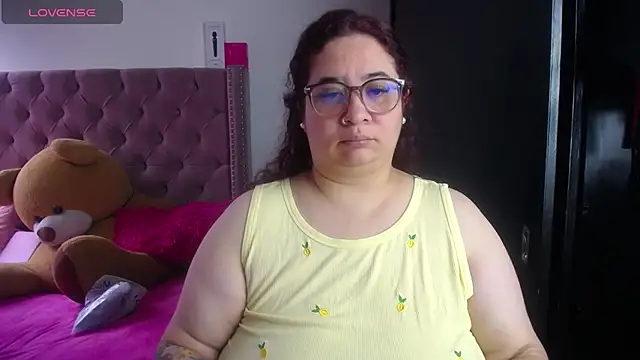 Snapshot of kattybbwbigboobs_ chatting on 06.18.26 kattybbwbigboobs online show from 06.18.26