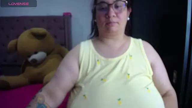 Snapshot of kattybbwbigboobs_ chatting on 06.29.26 kattybbwbigboobs online show from 06.29.26