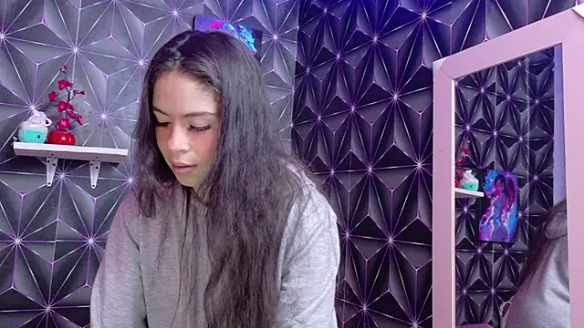 emilygrooe online show from 11.21.25