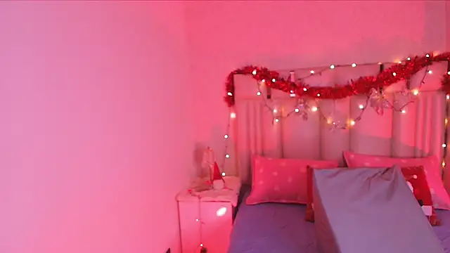 alanarose18 online show from 11.27.25