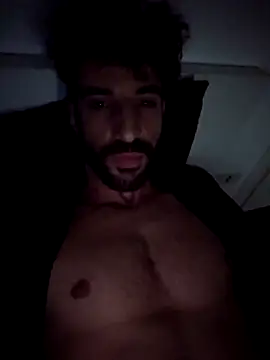 Snapshot of Pinosce6 chatting on 11.08.25 Pinosce6 online show from 11.08.25