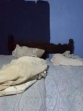 Snapshot of CUTE_V_LOVE chatting on 12.03.25 CUTE V LOVE online show from 12.03.25