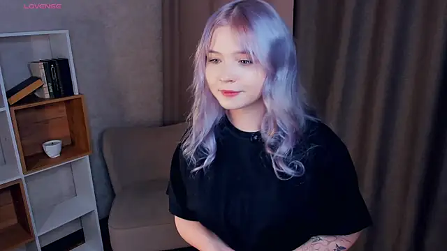 Snapshot of DonnetteShaban chatting on 11.08.25 DonnetteShaban online show from 11.08.25