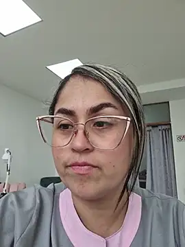 Snapshot of Laurenwc chatting on 11.11.25 Laurenwc online show from 11.11.25