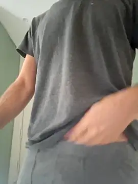 Snapshot of CuteDaddy92 chatting on 02.11.26 CuteDaddy92 online show from 02.11.26