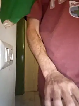 Snapshot of CuteDaddy92 chatting on 04.03.26 CuteDaddy92 online show from 04.03.26