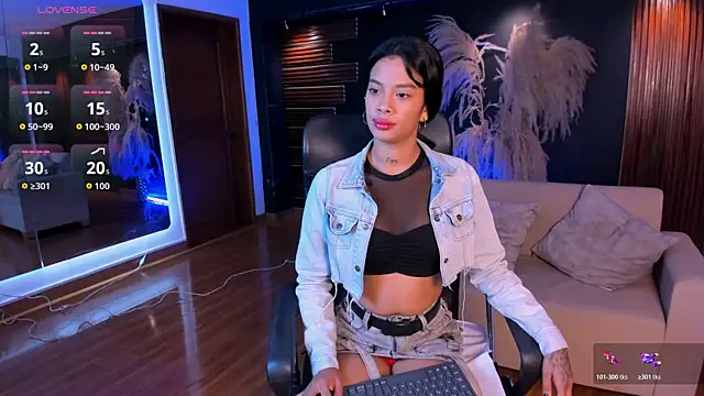 Snapshot of Saara_Corraless chatting on 06.19.26 Saara Corraless online show from 06.19.26