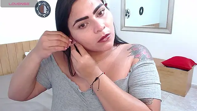 Snapshot of MariaVex chatting on 02.13.26 MariaVex online show from 02.13.26