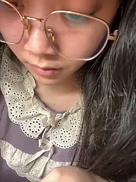 Snapshot of Lynn-122 chatting on 11.14.25 Lynn-122 online show from 11.14.25