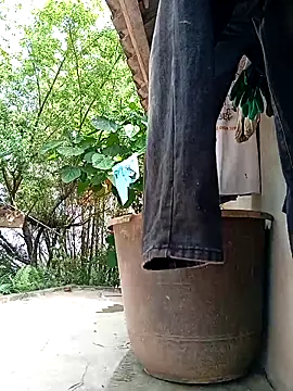 Snapshot of Lynn-122 chatting on 04.10.26 Lynn-122 online show from 04.10.26