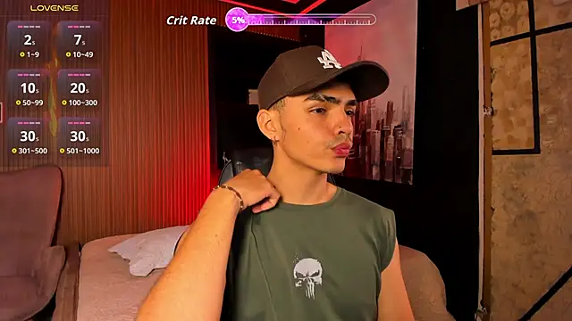 Snapshot of NicoKingg_ chatting on 11.24.25 NicoKingg online show from 11.24.25